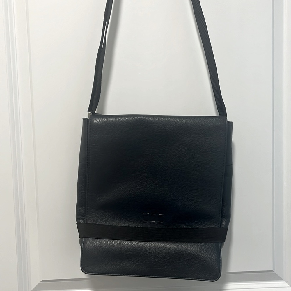 NWOT Moleskine Navy Leather Messenger Bag